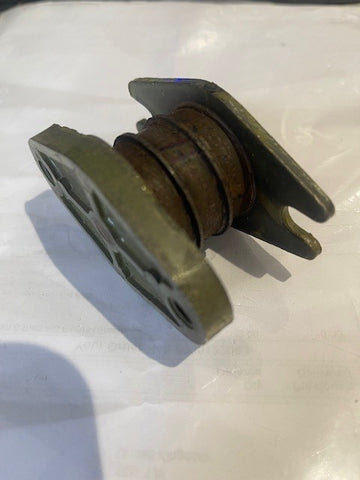 Genuine Johnson Evinrude Mount, Front Lower 0377964 0305352