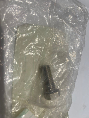 Johnson Evinrude Screw 0330930 0335021