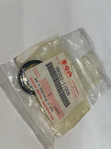 Suzuki 09282-17006-000 Johnson OMC Evinrude BRP 0736771 Drive Shaft Seal