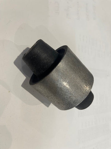 Yamaha Lower Mount 687-44555-00-00 / 687-44555-00-94