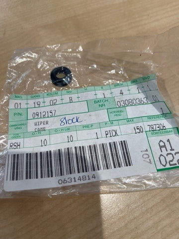 OMC Cobra - Wiper, Shift Rod 0912157
